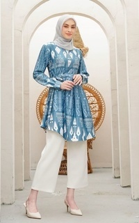 Tunic Kyra Tunic - Tunik Sutra Silk Kekinian Terbaru Wanita Lengan Panjang Batik Print Motif Blue-610105