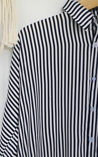 Kemeja Taqiya Striped Oversized Shirt