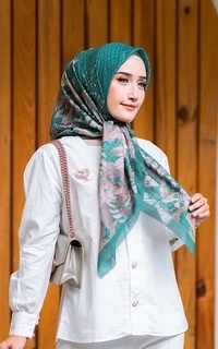 Hijab Motif Monstera Series Emerald