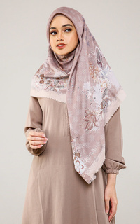 Hijab Motif Raya Scarf Kode 02
