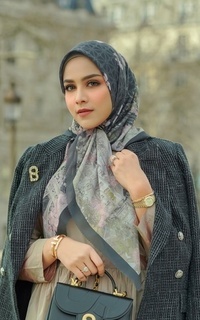 Hijab Motif The Parisian Voile Square - Bonne Nuit