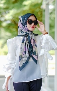 Printed Scarf Allure Series in Black