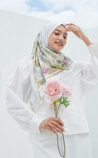 Printed Scarf Ayana series in White