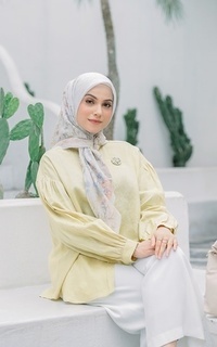 Hijab Motif Halina - White (Voal Square)