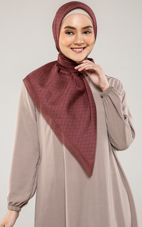 Hijab Motif The Tapis Square - Red Ochre