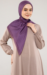 Hijab Motif The Tapis Square - Sunset Purple