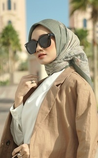 Hijab Motif The Grand Prix Voile Square - Green Flag