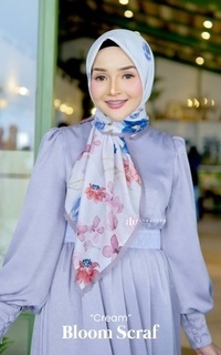 Printed Scarf Bloom Scarf - Alya Hijab by Naja