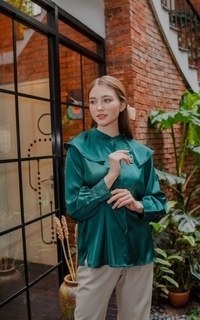 Kemeja Aera Shirt - Dark Green 