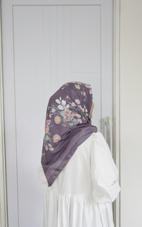 Hijab Motif M a d r e Scarf | by Gurat Asa