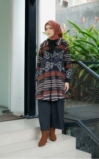 Cardigan Emelin Brown Tenun Long Cardigan