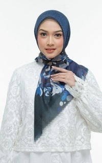 Hijab Motif Italia Garden Midnight Blue