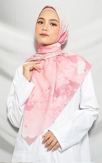 Printed Scarf WK009 LP37D kerudung segi empat voal Penelope series bunga dusty pink putih