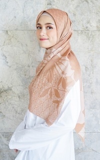 Hijab Motif WK017 ES30D kerudung segi empat voal Iris Series khaki coklat coksu COKLAT-671883