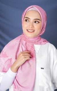 Printed Scarf WK031 kerudung segi empat voal DAW Project Isadora Series dusty pink