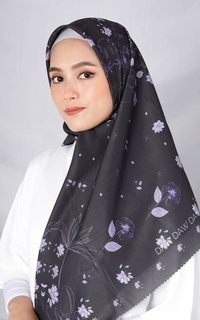 Printed Scarf WK036 kerudung segi empat voal DAW Project Maia Series hitam