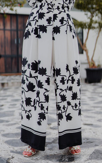 Pants Monochrome Floral Culotte - White