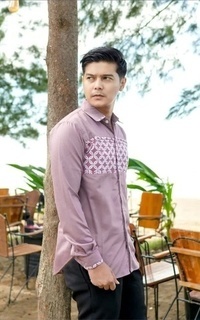 Pakaian Pria Vervessa's Ella's Men Shirt Lilac | Kemeja Pria Raya Batik Pesta Kondangan PO 1 Week