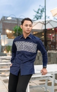 Vervessa's Ella's Men Shirt Navy | Kemeja Pria Raya Batik Pesta Kondangan PO 1 Week