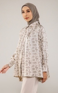 Kemeja Monogram Pleated Shirt - Beige Beige-676563
