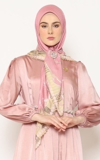 Hijab Motif MAEGHAN SERIES_PEACH