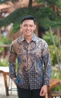 Menswear Vervessa's Laura Men Shirt Arctic | Kemeja Pria Raya Batik Pesta Kondangan