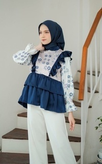 Blus Clara Blouse