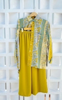Blus Racin One Set Kemeja Rayon Motif dan Kulot Crinkle (2) - Setelan Wanita - Casual AW-683570