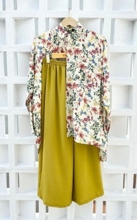 Blus Racin One Set Kemeja Rayon Motif dan Kulot Crinkle (2) - Setelan Wanita - Casual AV-683571