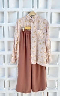 Blus Racin One Set Kemeja Rayon Motif dan Kulot Crinkle (2) - Setelan Wanita - Casual AK-683588