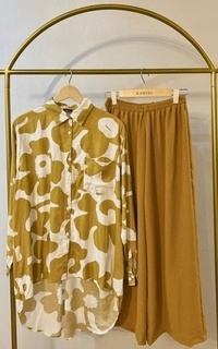 Blus Racin One Set Kemeja Rayon Motif dan Kulot Crinkle (2) - Setelan Wanita - Casual V-683606