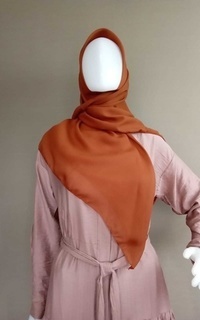 Hijab Polos Basic Voal Square in Teracota