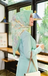 Hijab Motif Aurora Series in Sage Mint