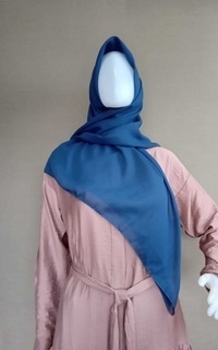 Hijab Polos Basic Voal Square in Denim