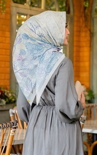 Printed Scarf Camellia series Renew in Bw White