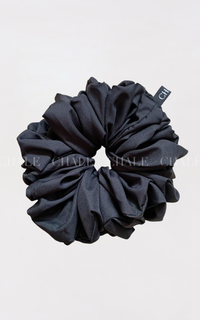 Ikat Rambut New Voluminous Scrunchie Obsidian Black