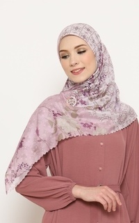 Hijab Motif HESSYA ELLENA SERIES_RASPBERRY