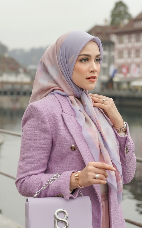 Buttonscarves Iseltwald Series Voile Square Jilbab Wanita 100original -  Violet