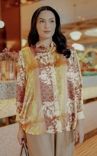 Kemeja Fleura Basic Shirt - Yellow