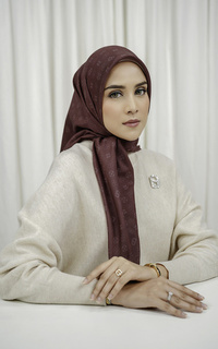 Hijab Motif Monogram Voile Square - Cranberry