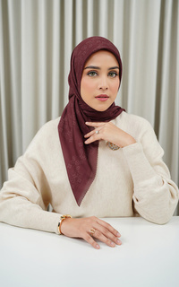 Hijab Motif Monogram Scramble Voile Square - Pomegranate