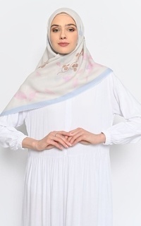 Hijab Motif Hijab Segi Empat Creamy Lady Sara