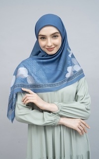 Hijab Motif Pansy Series in Magnetic Blue