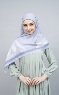 Hijab Motif Pansy Series in Lavender Fog