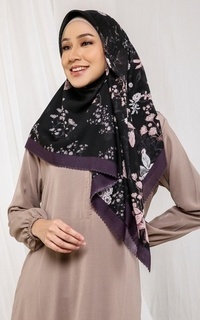 Printed Scarf Voal Hijab Segi Empat Yasmine