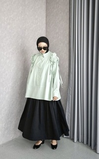 Kemeja Emily Shirt Green Sage