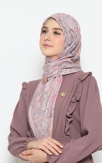 Hijab Motif HESSYA ADIBA SERIES_RASHBERRY