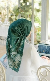 Hijab Motif Scarf Dragonfly  Emerald 