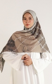 Printed Scarf Nayanika Hijab / Jilbab / Kerudung Voal Ultrafine Motif Khazan