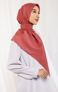 Hijab Polos Seya Square Cerise